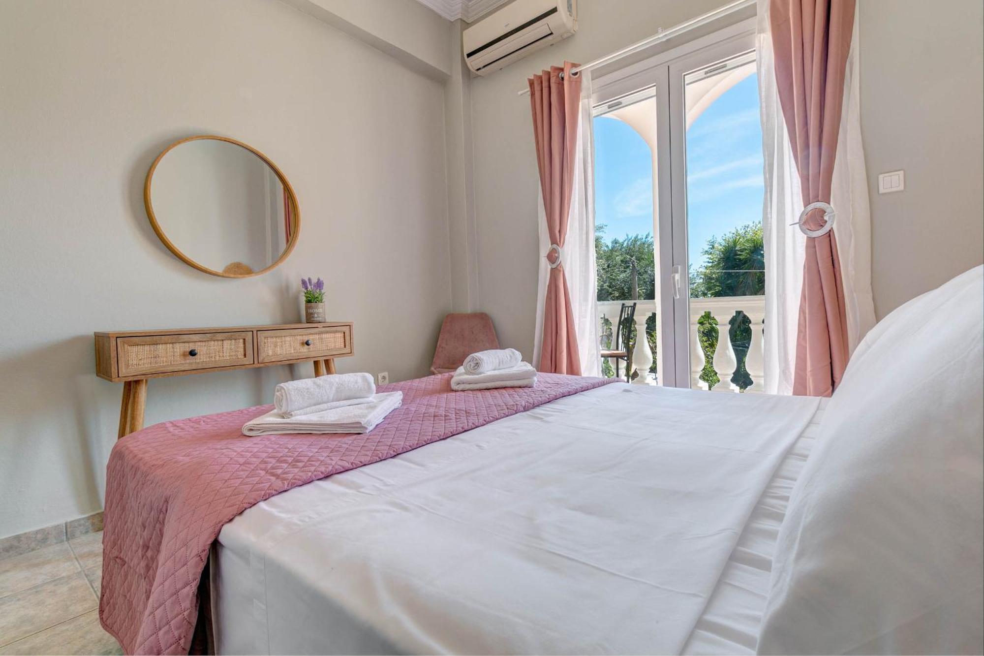Tramonto Beach Apartment Ipsos Esterno foto
